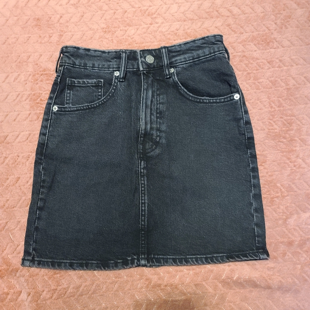 ZARA denim mini skirt.  GUC. SIZE XS
